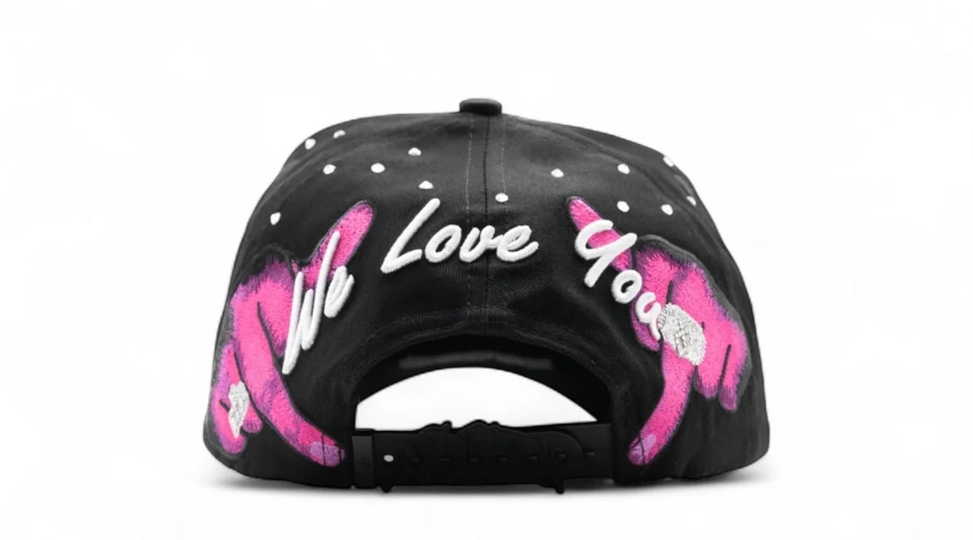 Colaboración: Dandy Hats y Tombochio.